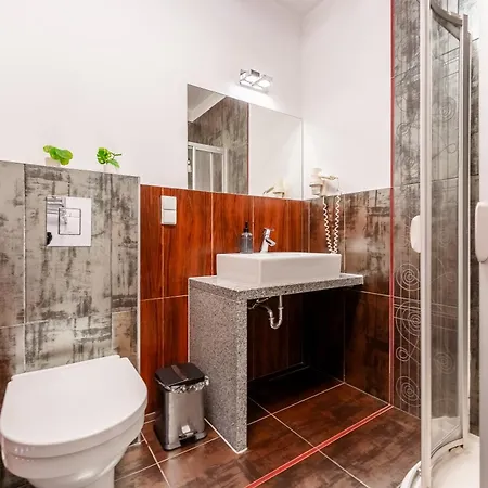 Laba Royal Tulip Prywatny, Basen W Cenie, Schwimmbad Im Preis Lejlighed